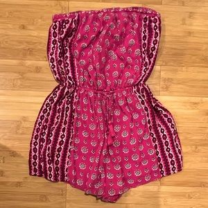 Hollister Strapless Magenta Patterned Romper (M)